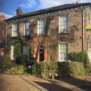 Guest house Holly, York